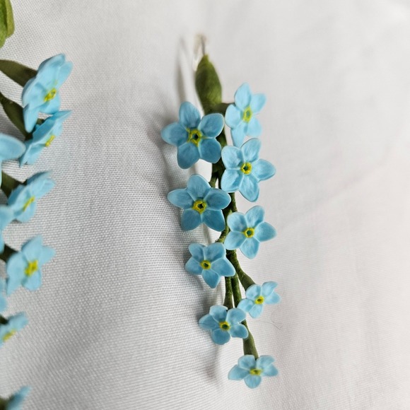 Artisan Handcrafted Forget-Me-Not Flower Clay Earrings From Spain - Picture 3 of 5